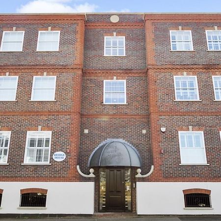 Flat 3 Bridge House Apartment Staines-upon-Thames Exterior photo