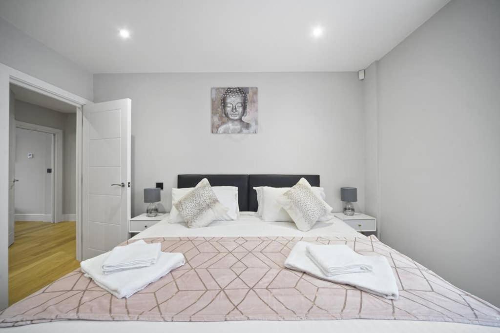 Flat 3 Bridge House Apartment Staines-upon-Thames Exterior photo